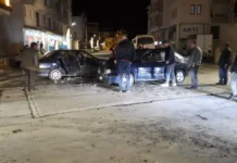Kastamonu’da İki Otomobil Çarpıştı, 1 Çocuk Yaralandı
