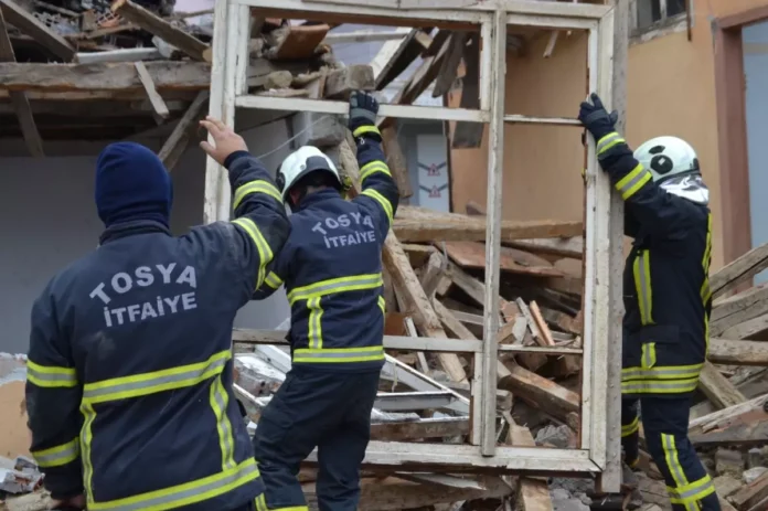 Kastamonu'da 7 Büyüklüğünde Deprem Tatbikatı Gerçekleştirildi